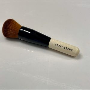 Bobbi Brown Full Coverage Face Brush